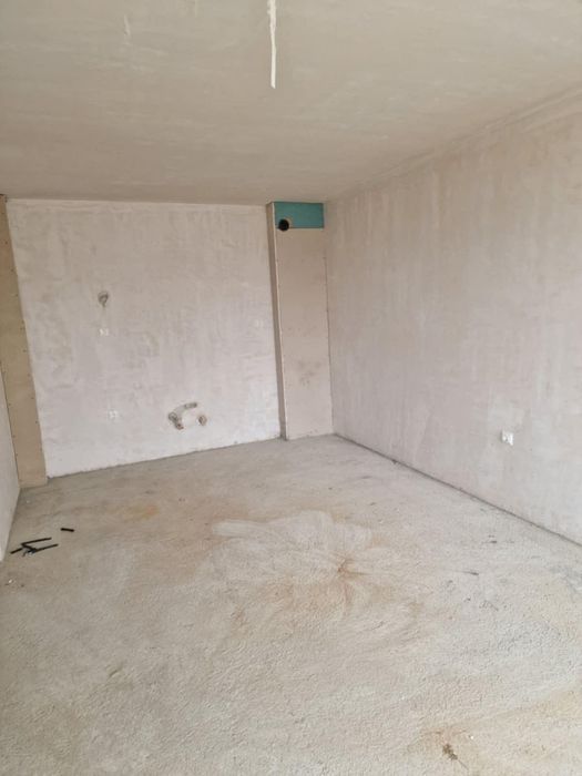 Продава се Двустаен апартамент в Ботевград - 71 кв.м за 1437 €/кв.м - Снимка #2