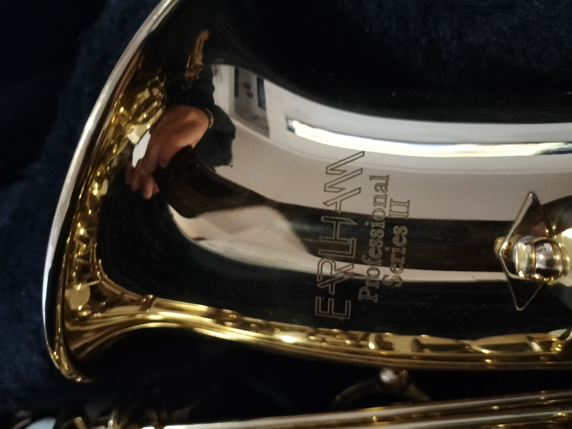 Saxofon alto Earlham