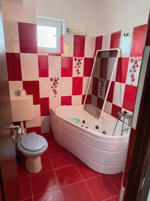 Se închiriază apartament 3 camere langa Kauflan320ENăvodari o74414o388