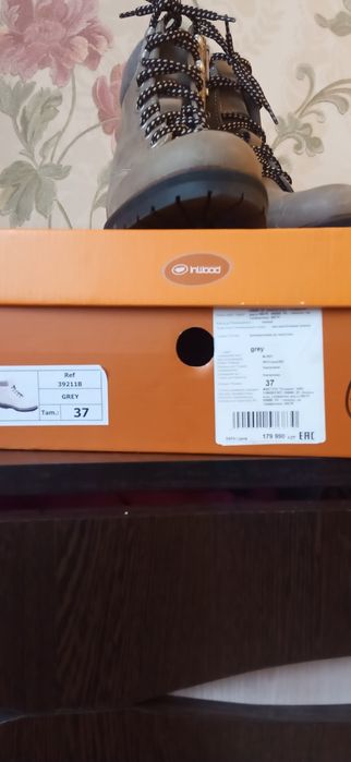 Зимние кожаные полусапожки женские 37 размер