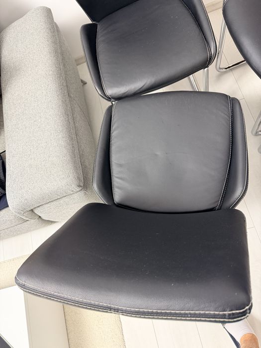 Vand 5 scaune bucatarie