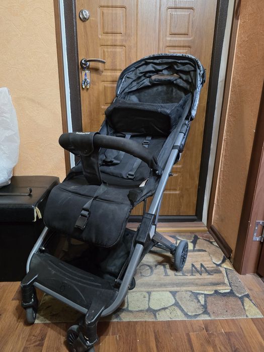 Коляска прогулочная