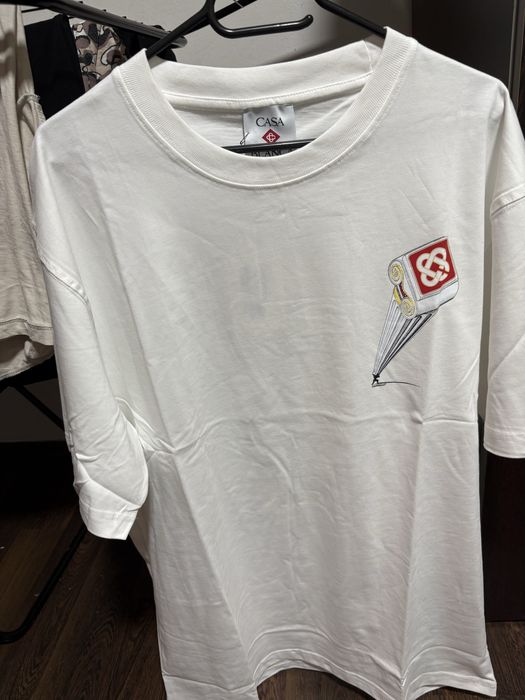 Tricouri si hanorac detalii in privat