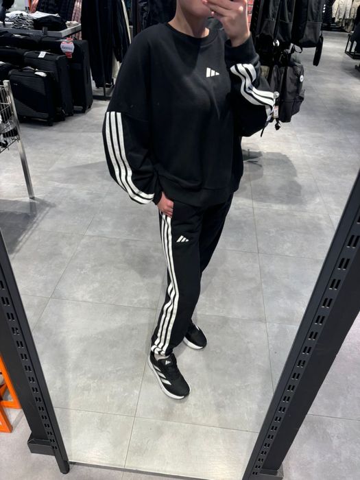 свитшот адидас черный