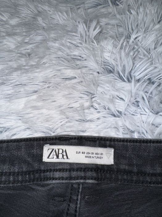 blugi zara cu pete