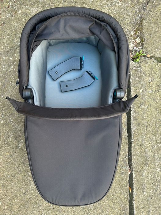 Thule Urban Glide 2 cu Basinet si Scoica + adaptoare, protectie poaie