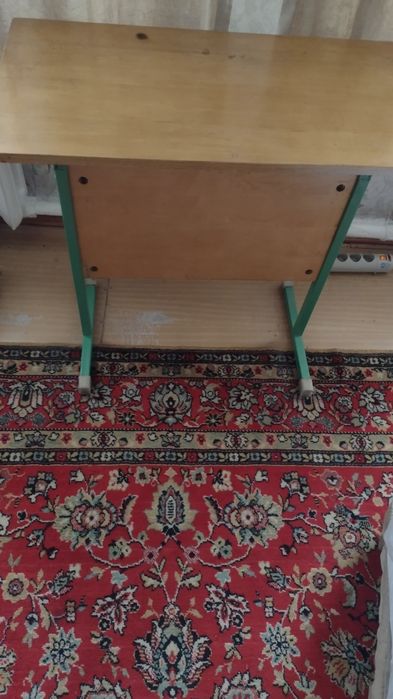 Стол- парта ,компьютерный стол