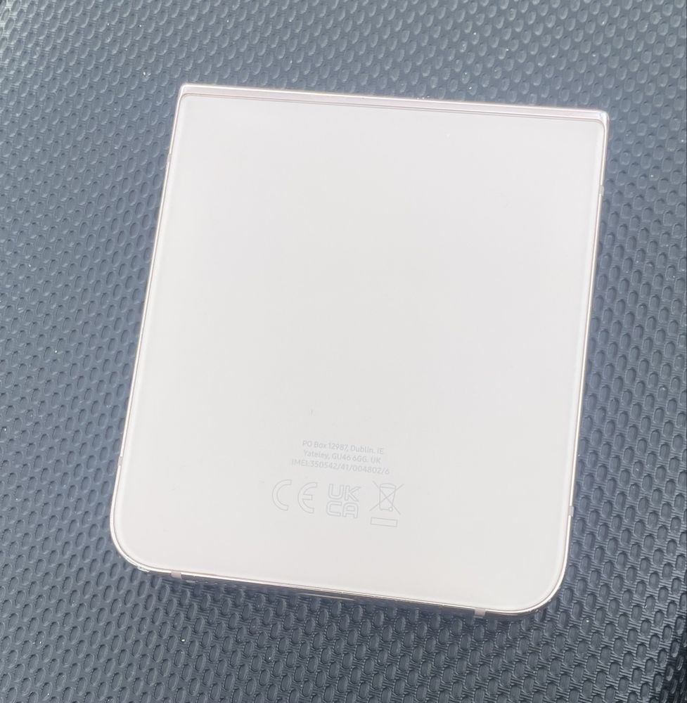 Samsung Galaxy Z Flip 4