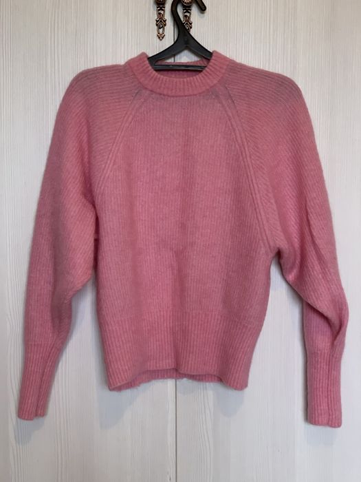 Свитера, жилет меховой