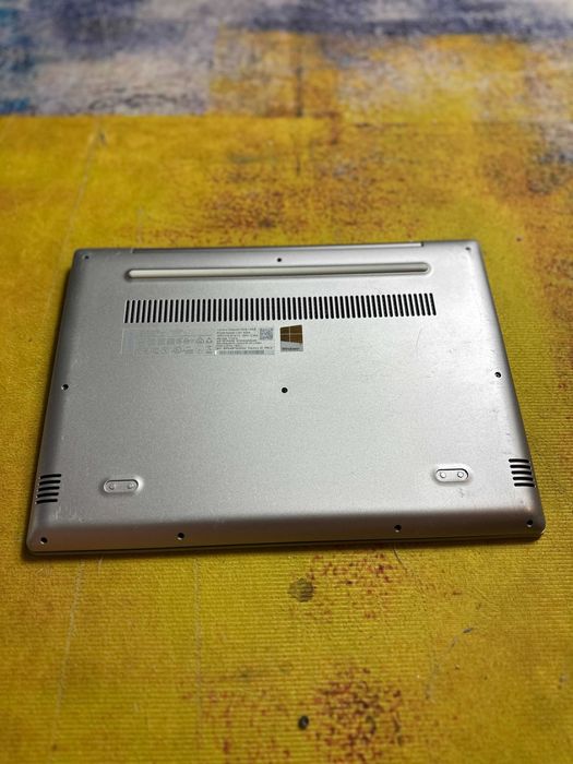 laptop lenovo 320s-14Ikb, i5 gen 7, 4 gb, ssd nvme, se misca f apid