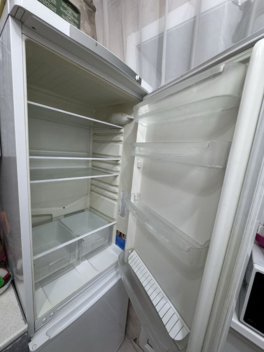 Продам холодильник