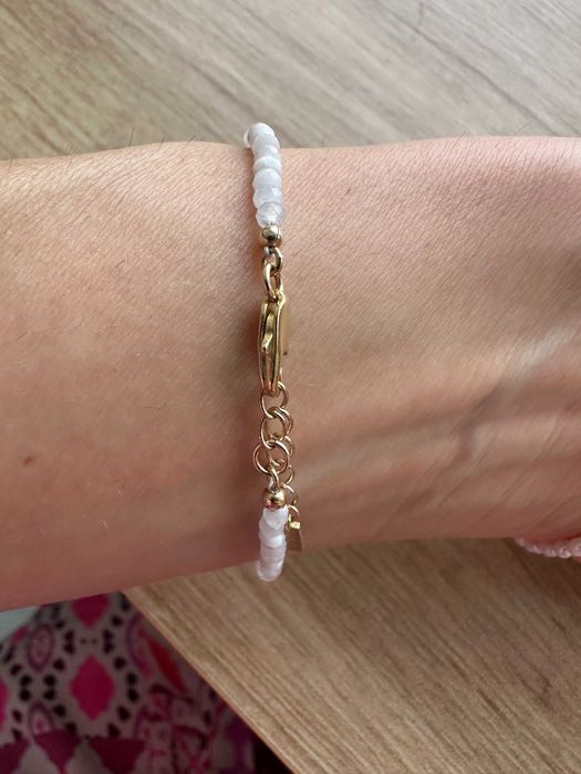 Гривна от Лунен камък Arisana - OPAZE