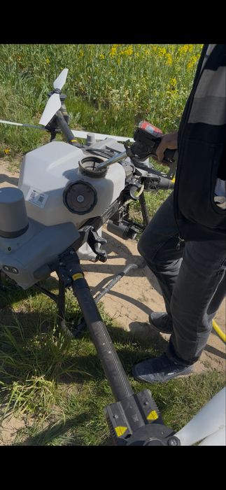 Prestari servicii cu drona agricola