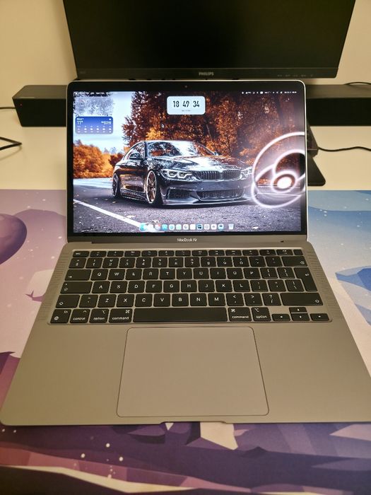 MacBook Air 13" | Inca in garantie | 30 cicluri baterie - 100% health