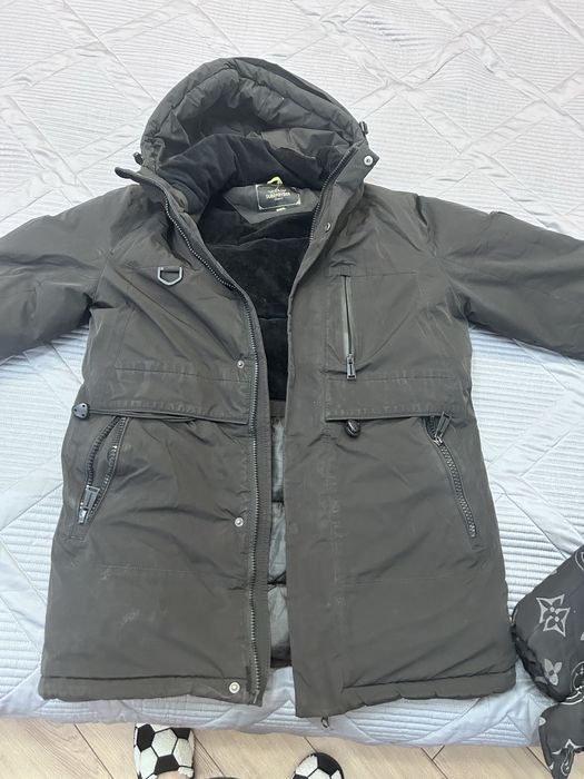 Продам куртку для мальчика