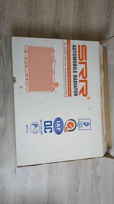 Продам радиатор Лексус новый