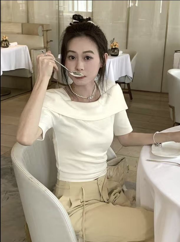 Женская футболка в корейском стиле
