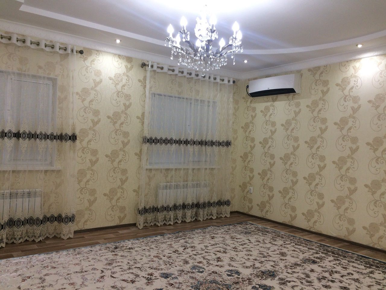 Продается большой дом в связи переездом.