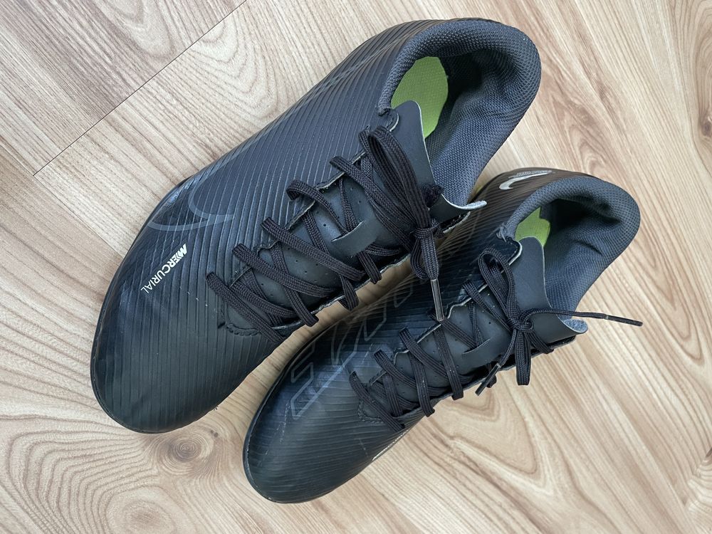 NIKE Mercurial/футболни бутонки/обувки 41