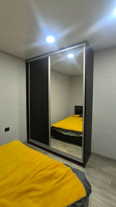 Мебель кровать и шкаф