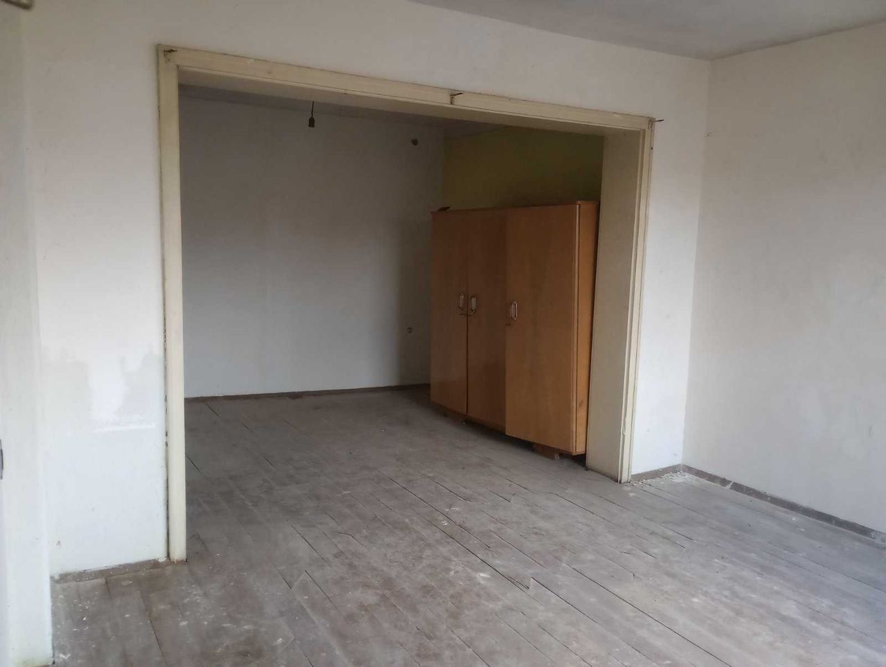 Продава се Къща в Берковица - 90 кв.м за 478 €/кв.м - Снимка #13