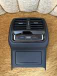 Consola / Climatronic spate VW Passat B8 / Arteon