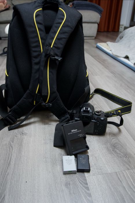 Nikon D3200 + Obiectiv 18-55mm VR II + Accesorii Complete