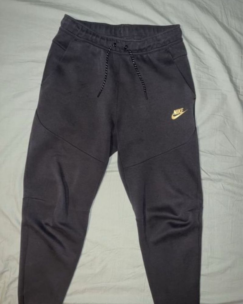 Долнище Nike Tech Fleece S