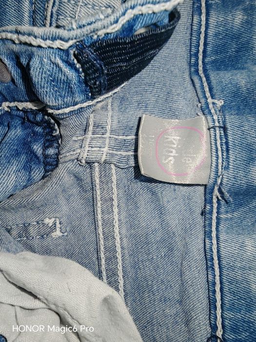 Детски дънки за момиче