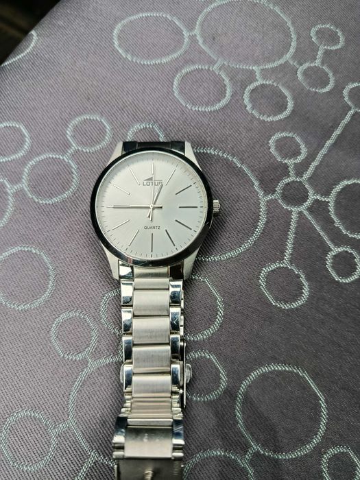 Ceas Lotus Original