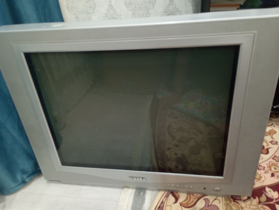 Продам телевизор