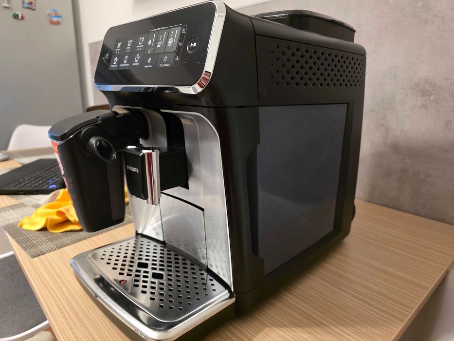 Espressor automat PHILIPS 3200 LatteGo EP3246/70
