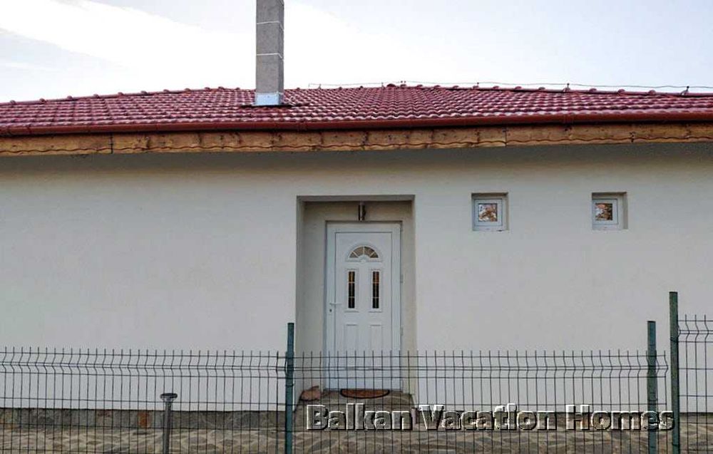 Модерна едноетажна къща близо до морето в Шкорпиловци