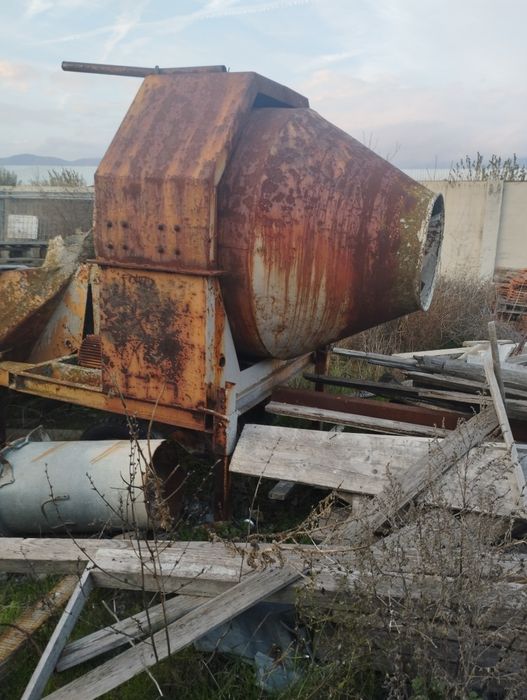 Продавам Бетонобъркачка