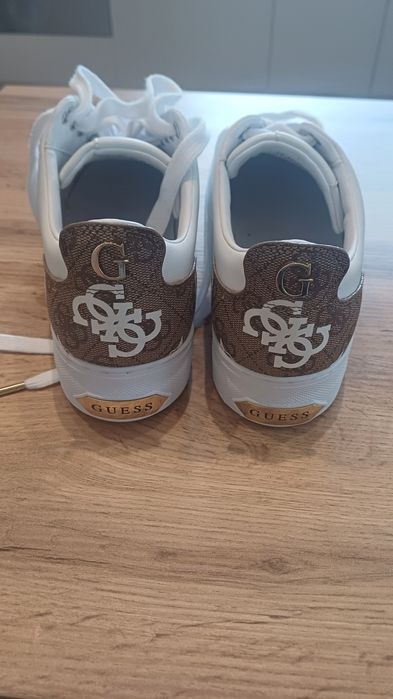 Дамски обувки GUESS 39 номер