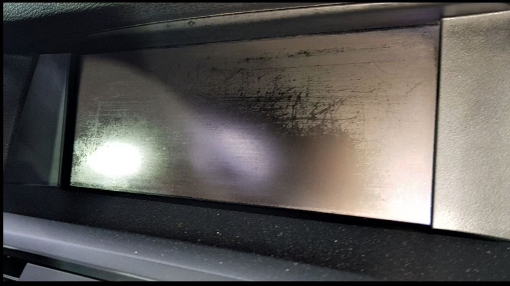 Polish ecran navigatie, ornamente, ceasuri de bord, ochelari soare