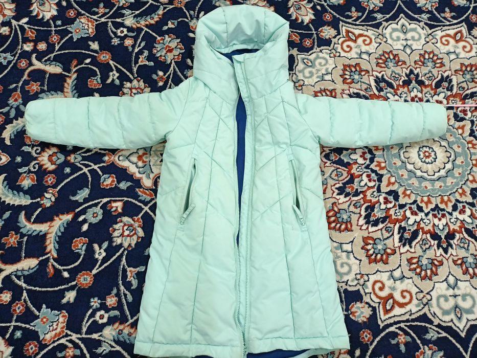 Продаю детскую зимнюю куртку