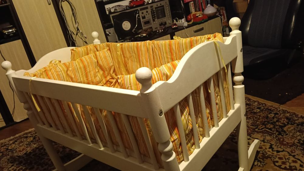 Pat balansoar bebelusi