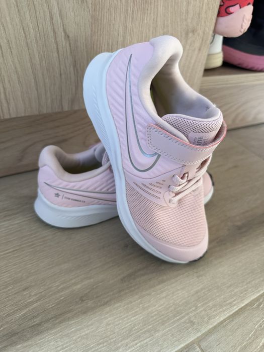 Маратонки nike за момиче