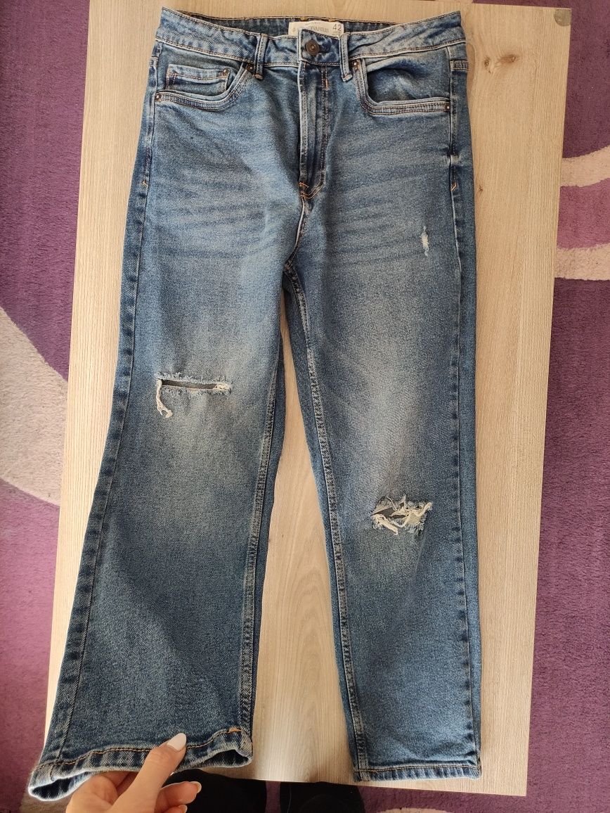 Дънки Stradivarius mom slim fit EUR 42