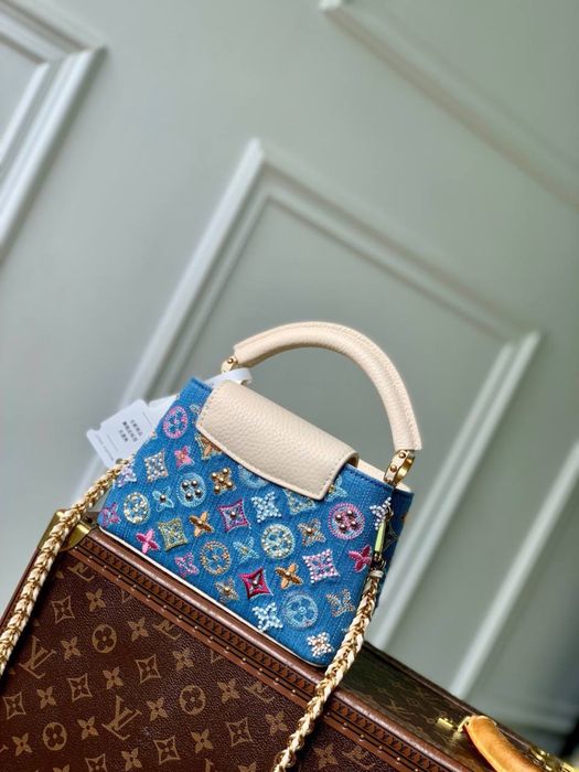 Geanta Louis Vuitton Capucines