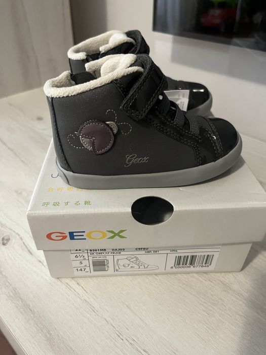 Ghetute Geox fetite