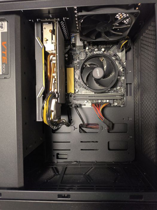 Геймърски компютър Ryzen 5 3500x,Radeon rx 5600 xt