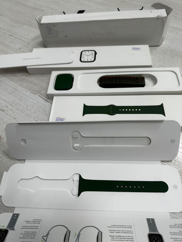 Часы Apple Watch 7