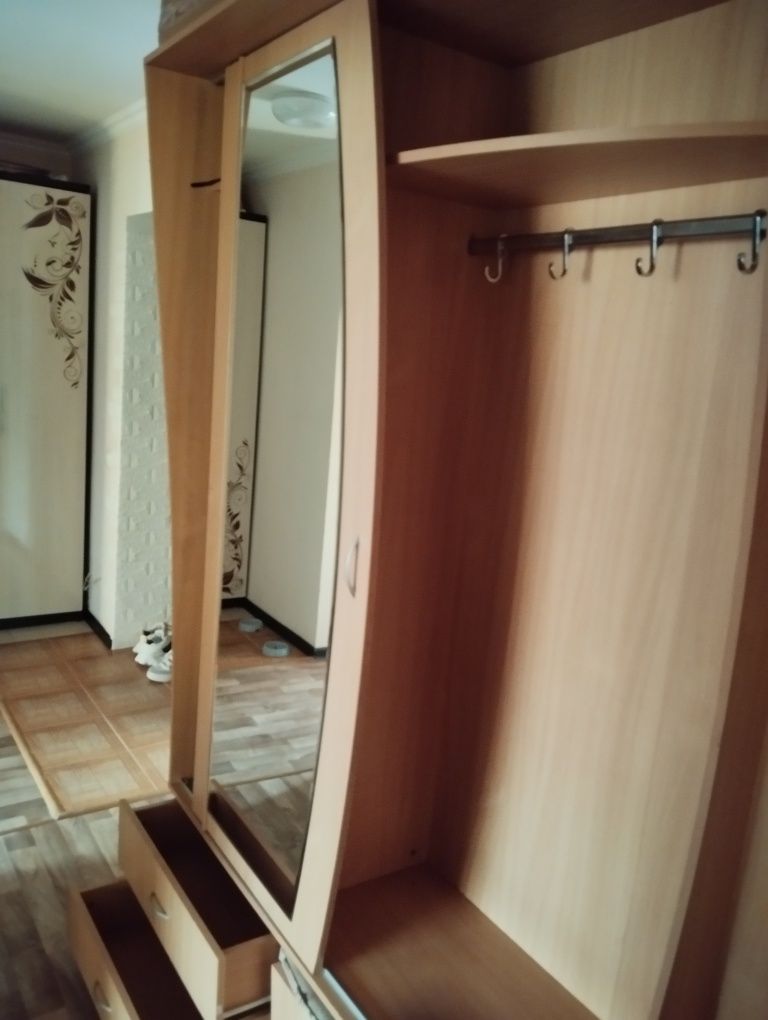 Продаётся прихожая в хорошем состоянии