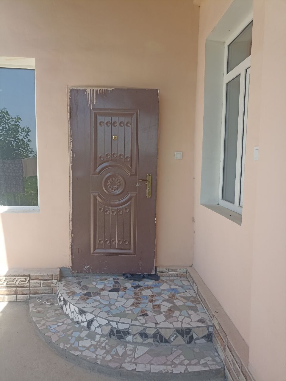 Продаётся Дом 5 ком 8 соток, в Янгиюле Джун Шабнам