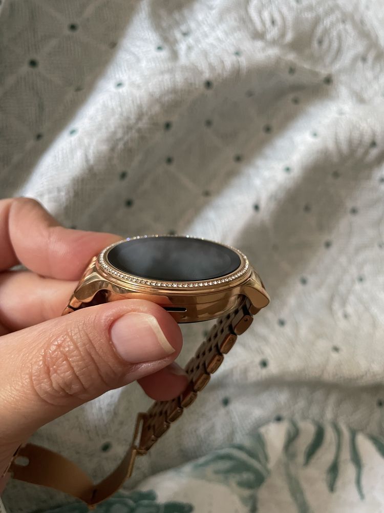 Дамски смарт часовник Fossil 5e