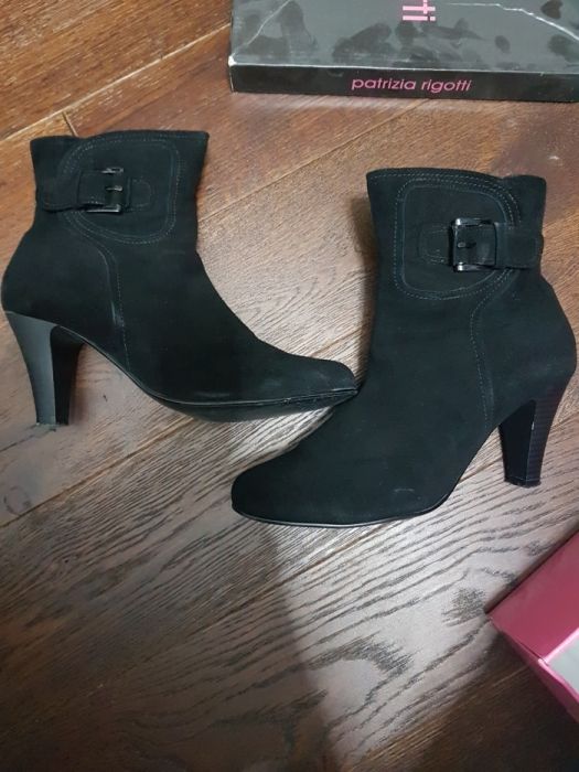 Botine piele întoarsă