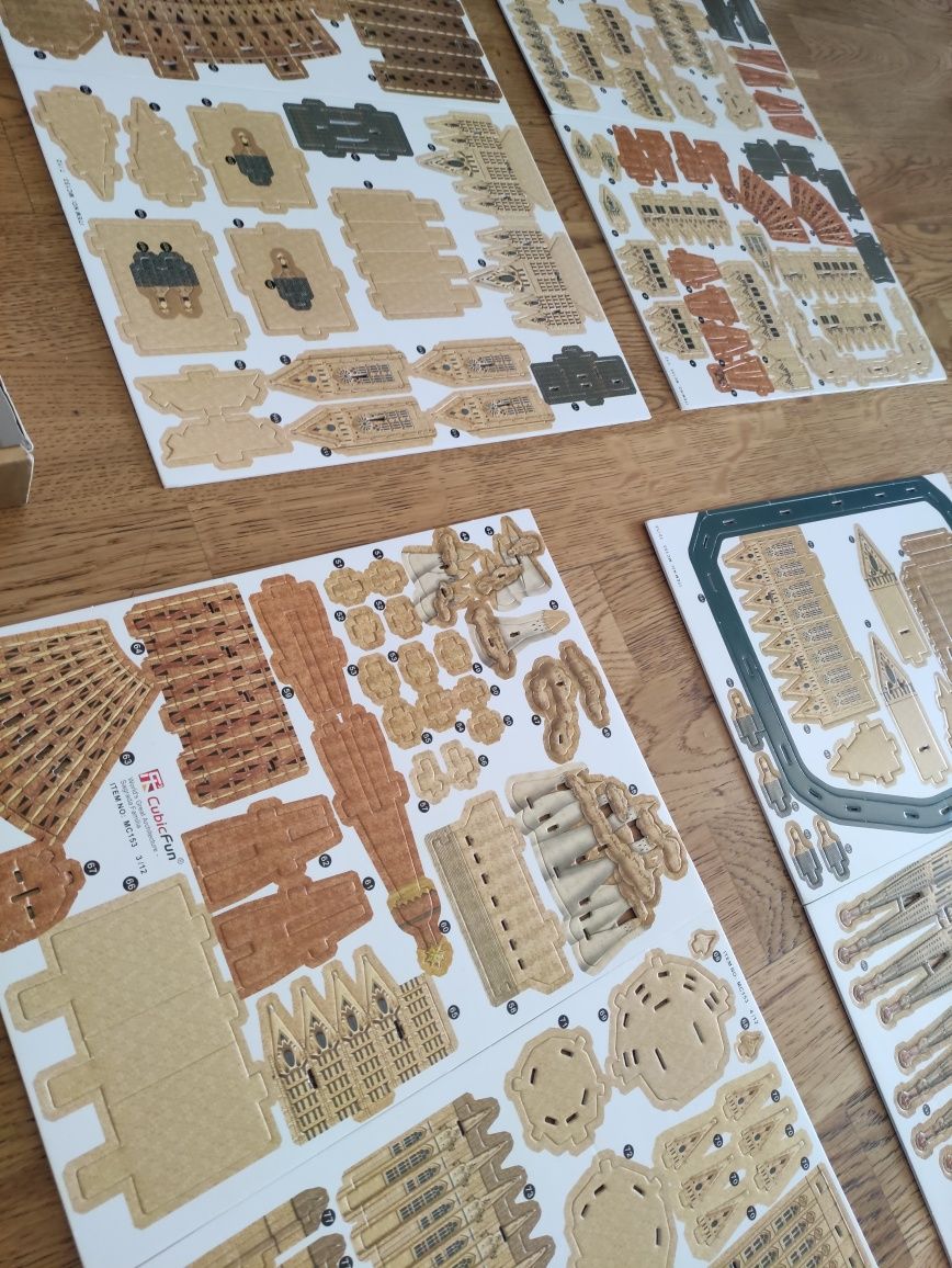 Puzzle 3D model Sagrada Familia CubicFun