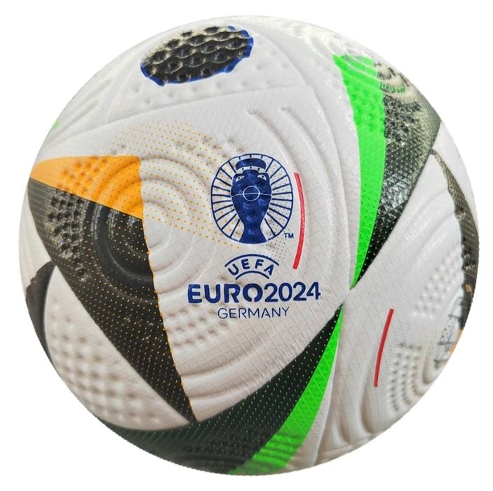 Профессиональный футбольный мячик EURO-2024